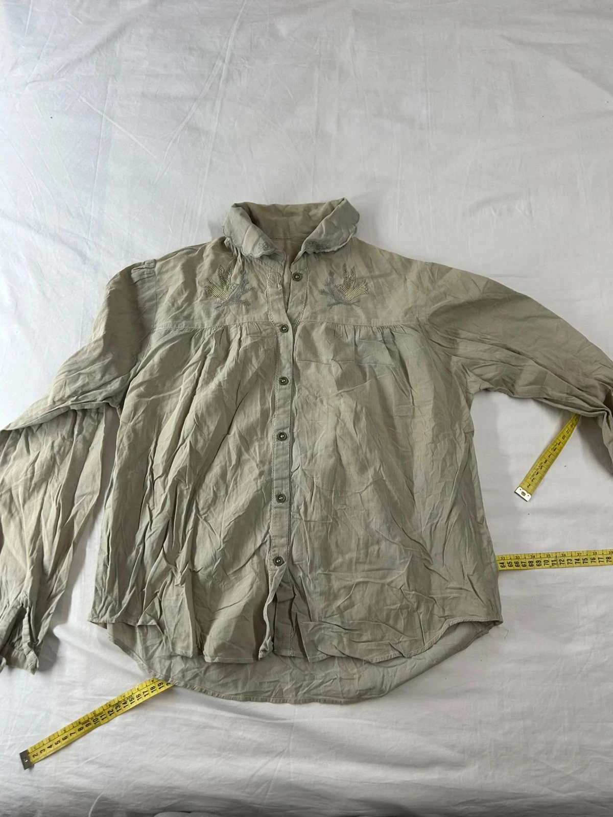Chemise vintage à motifs brodé beige